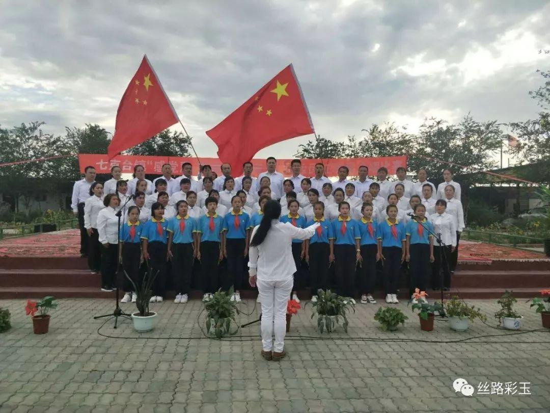 十年来教师资格证报考人数增长超65倍，应届生找工作为何都在“求稳”？